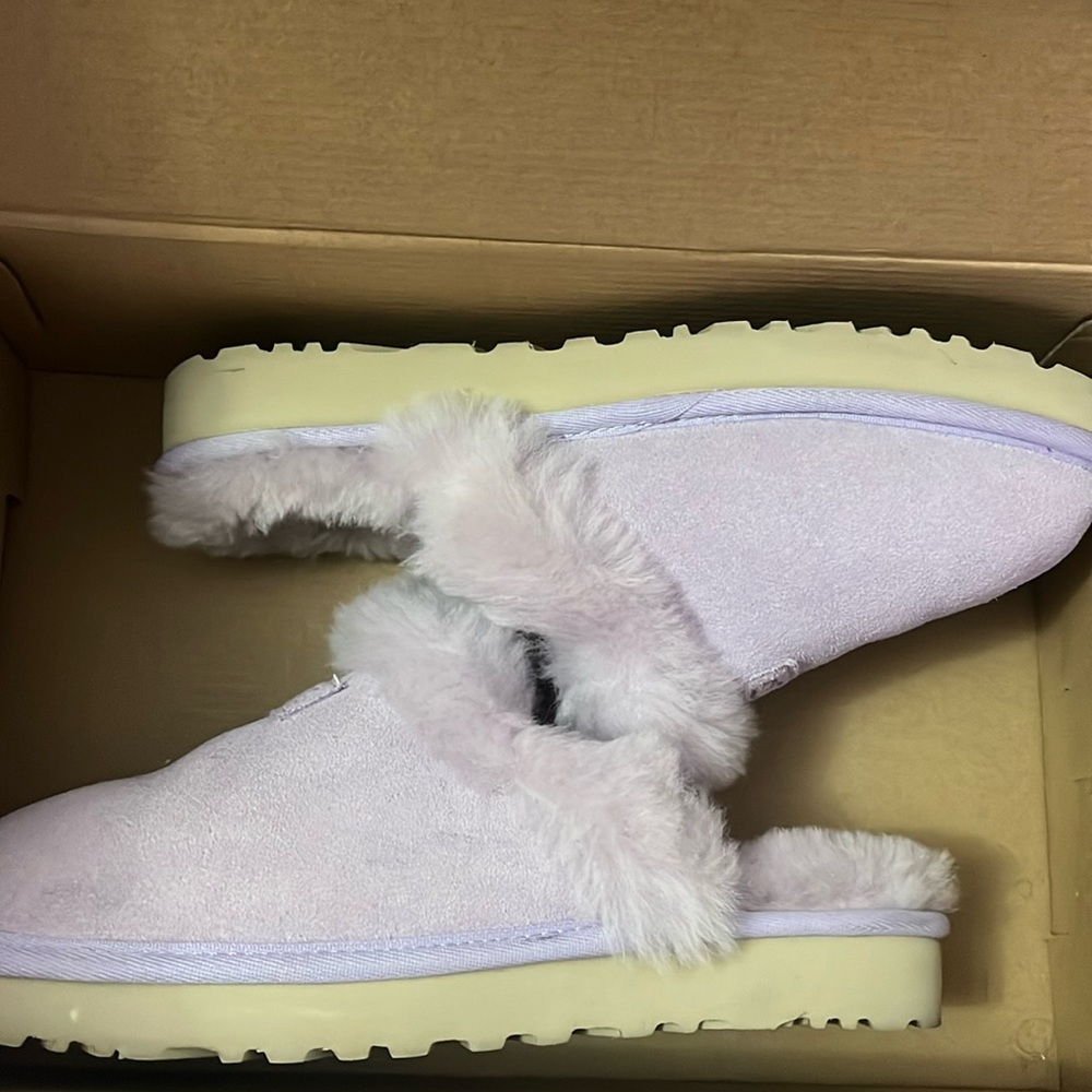 UGG COZY SLIPPER